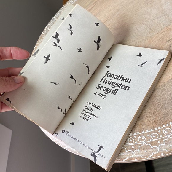 Jonathan Livingston Seagull a story by Richard Bach vintage copy Paperback - Picture 6 of 7
